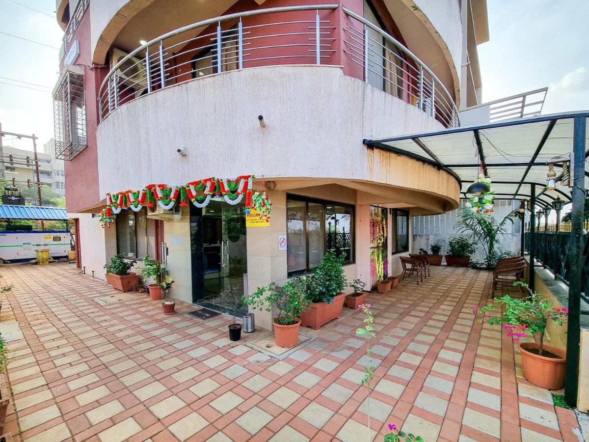 Pooja Villa Suites-Rooms And Pool, Igatpuri Exteriör bild